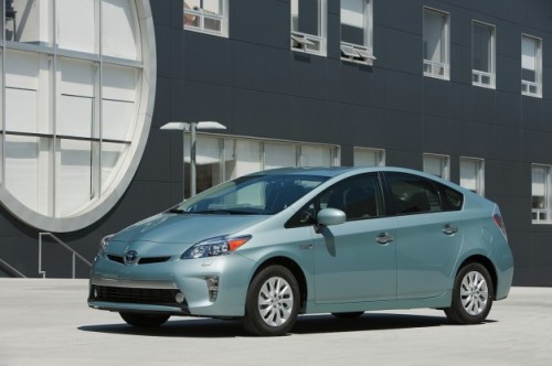 toyota prius phv