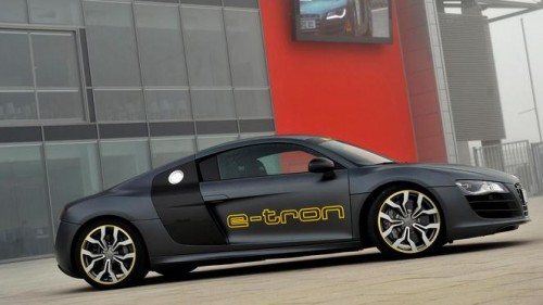 La voiture électrique Audi R8 e-tron