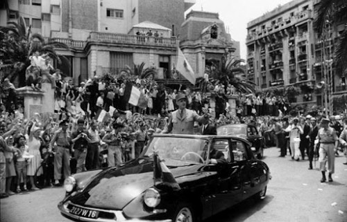 Le Général De Gaulle en Citroen DS