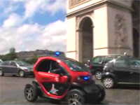 Twizy : la voiture électrique des pompiers de Paris