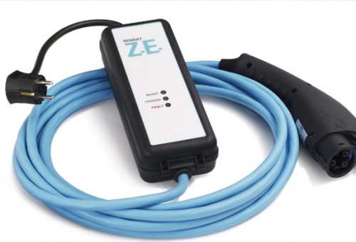 La Zoe ZE vendue sans câble de recharge 220V