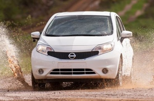 Peinture autonettoyante pour la Nissan Leaf électrique