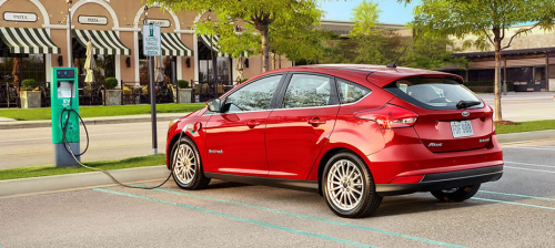 Ford mise sur les Voitures électriques (Focus)