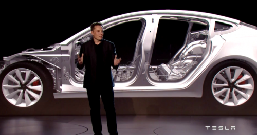 Musk dévoile la Tesla Model 3