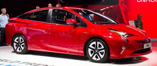 Toyota_Prius_(IV)_–_Frontansicht,_19._September_2015,_Frankfurt